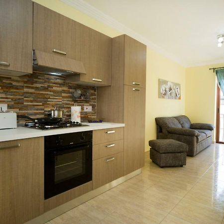 Sliema Duplex 1 Bedroom Apartment With 2 Bathrooms- Sleep 4 Εξωτερικό φωτογραφία