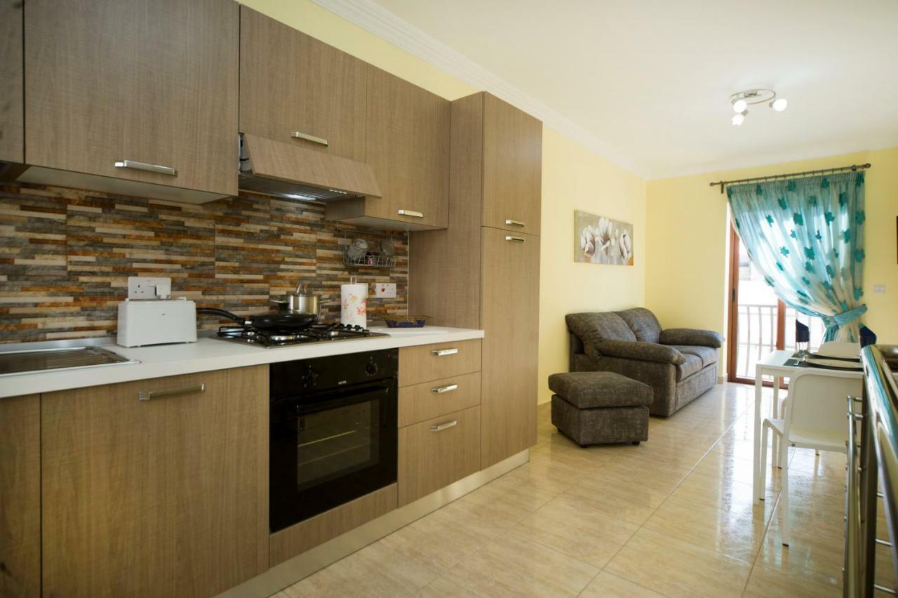 Sliema Duplex 1 Bedroom Apartment With 2 Bathrooms- Sleep 4 Εξωτερικό φωτογραφία